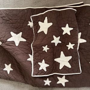 Pottery barn kids twin sized quilt and sham with stars, brown